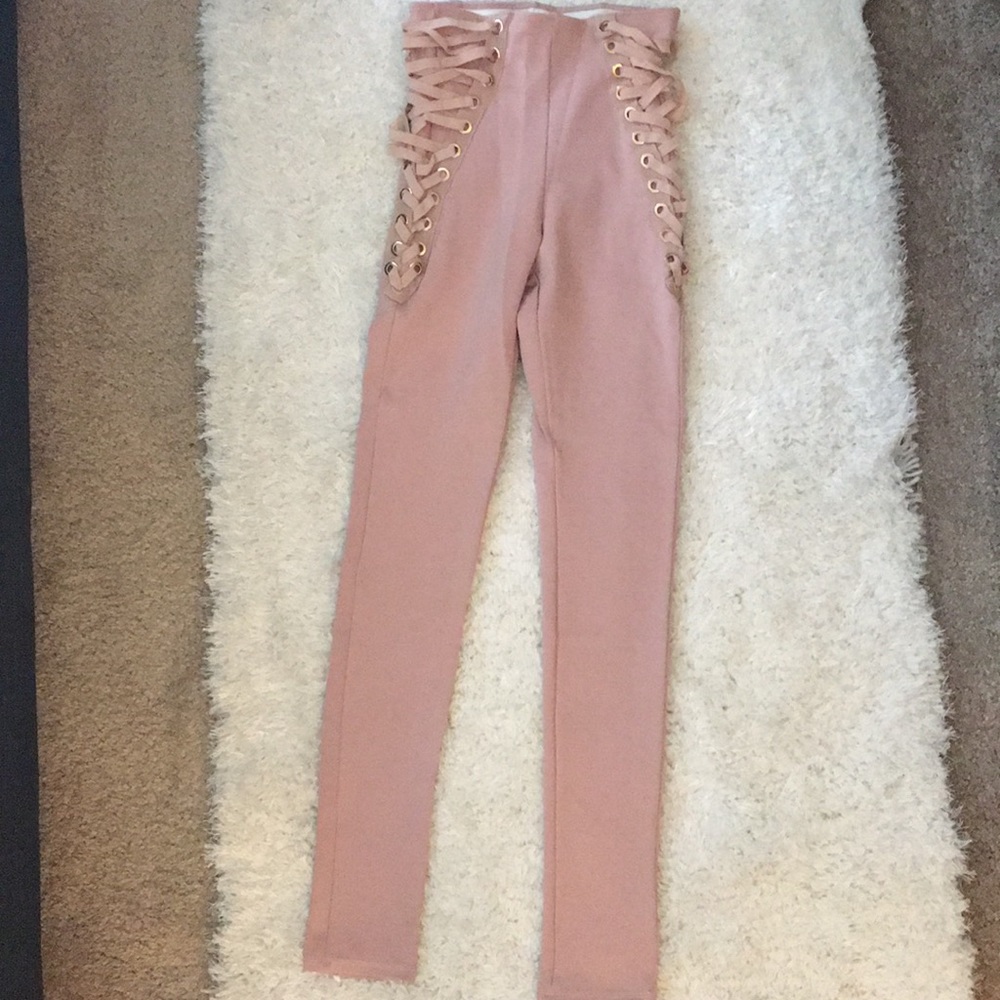 BRAND New Fashion Nova Lace up Sides Ponte Pant/ Legging Size S can fir XS